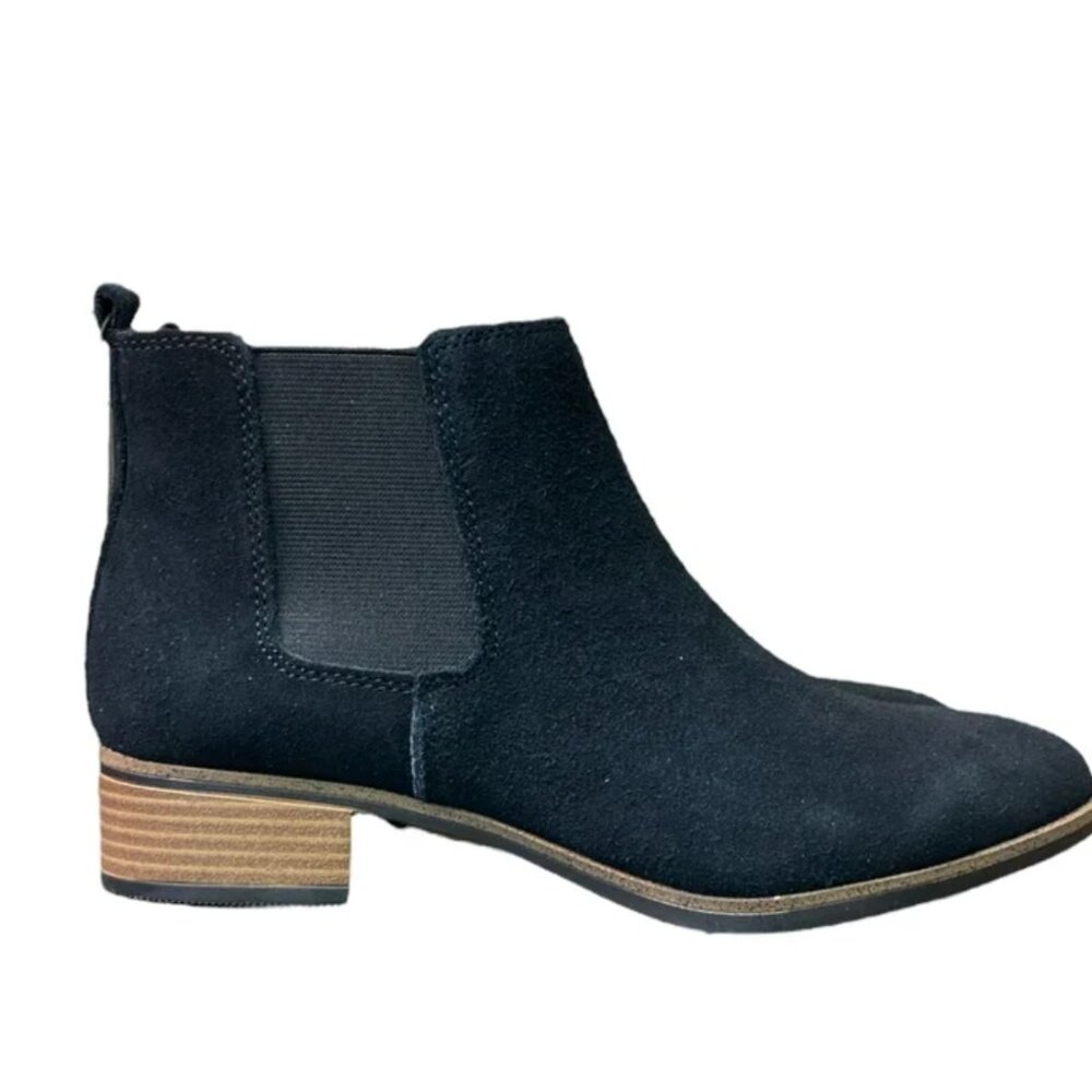 White Mountain Black Ankle Suede Boots Size 8 EUC